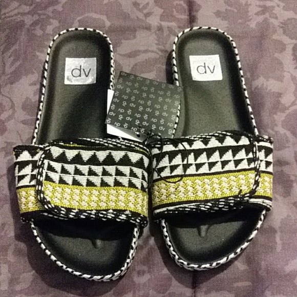Dolce Vita Shoes - 🌻💛Excellent Adjustable Slides🌻💛